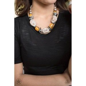 In Good Glazes - Peach Necklace